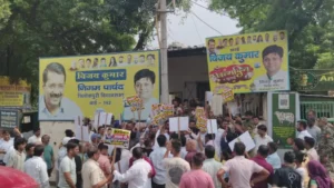 दिल्ली में सफाई कर्मचारी की आत्महत्या मामले में AAP के खिलाफ BJP का प्रदर्शन, इस्तीफे की मांग 